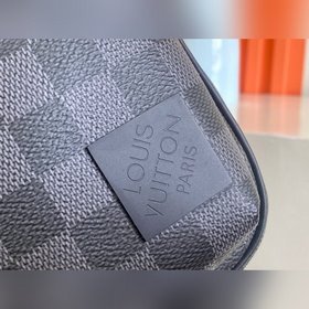 Топ-модель из оригинальной коллекции, 