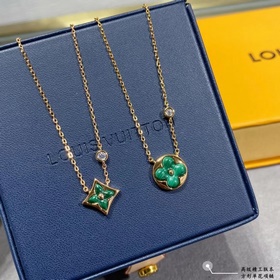 Квадратный кулон LV из розового золота
