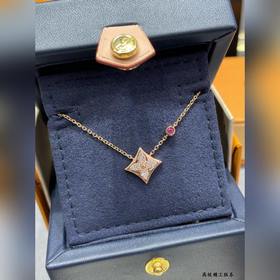 Колье LV с квадратной подвеской, полно
