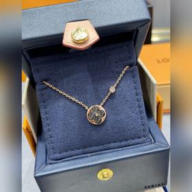 Круглое колье LV из натурального серог