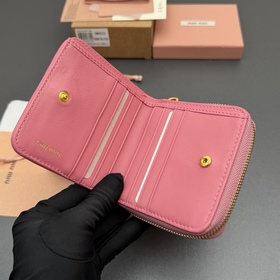 [Кожа высшего качества, импортированна