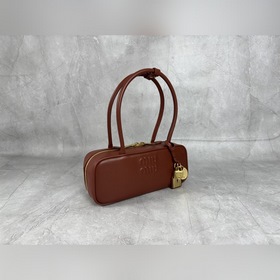 5BB173 Сумка через плечо Miu 25SS — на