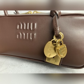 5BB173 Сумка через плечо Miu 25SS — на