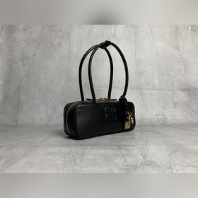 5BB173 Сумка через плечо Miu 25SS — на
