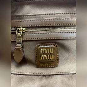 5BB173 Сумка через плечо Miu 25SS — на
