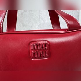 5BB182 (красный) — новая популярная мо
