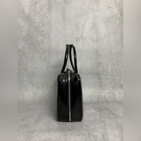 5BB117 — новая модель портфеля от Miu,