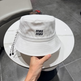 Новая кепка-канотье от Miu с официальн