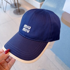 Новая бейсболка Miu с контрастной ока