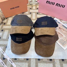 Мью-Мью (Miu) — бейсболка из оригиналь
