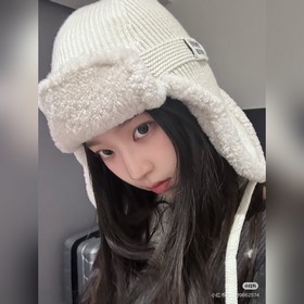 MiuMiu ~ Популярная модель шапки «Лэйф