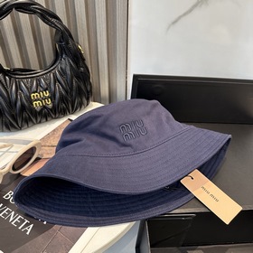 [Miumiu] Новая модель вышитой кепки-р