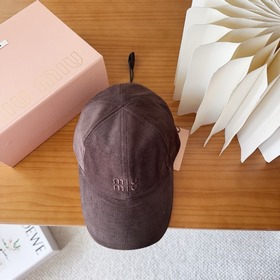 Новая коллекция Miu на осень-зиму： бей