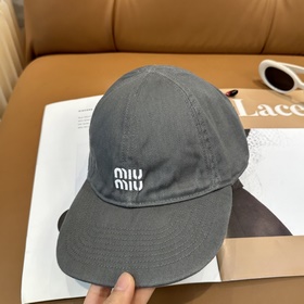 Коллекция головных уборов Miu： модели 