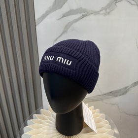 Хит продаж от Miu： вязаная шапка с выш