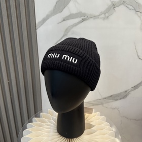 Хит продаж от Miu： вязаная шапка с выш