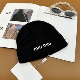 Хит продаж от Miu： вязаная шапка с выш