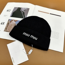 Хит продаж от Miu： вязаная шапка с выш