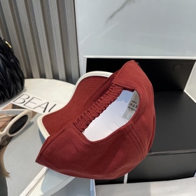 [Miumiu] Новая вышитая бейсболка по и