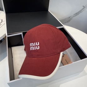 [Miumiu] Новая вышитая бейсболка по и