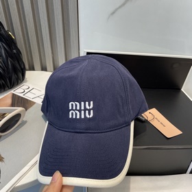 [Miumiu] Новая вышитая бейсболка по и