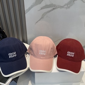 [Miumiu] Новая вышитая бейсболка по и