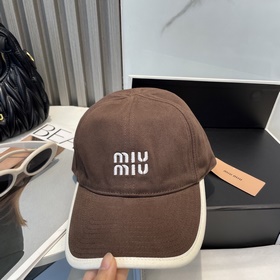 [Miumiu] Новая вышитая бейсболка по и