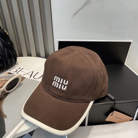 [Miumiu] Новая вышитая бейсболка по и
