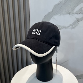 [Miumiu] Новая вышитая бейсболка по и