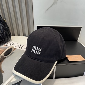 [Miumiu] Новая вышитая бейсболка по и