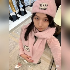 Хитовая вязаная шапка от Miu! Новинка,