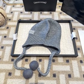 Шерстяная шапка Miu из осенне-зимней к