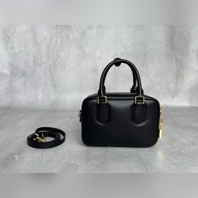 5BB123 Черная кожа Размер： 19×13×6 М