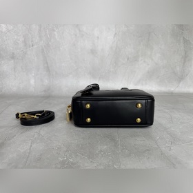 5BB123 Черная кожа Размер： 19×13×6 М
