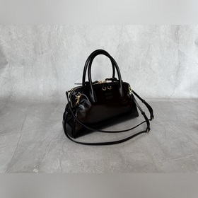 5BA303 Черная новинка Miu — сумка в фо