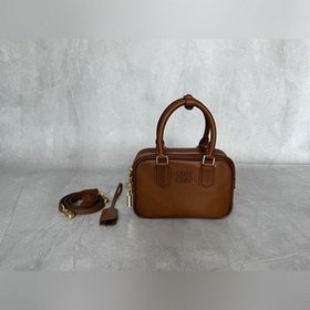 5BB123 Новая сумка Miu «Too Pretty» в