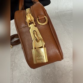 5BB123 Новая сумка Miu «Too Pretty» в 
