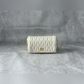 5BP086 MIU — новая сумка на цепочке, и