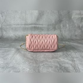 5BP086 MIU — новая сумка на цепочке, и