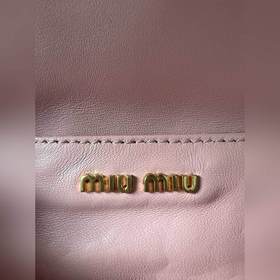 5BP086 MIU — новая сумка на цепочке, и