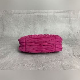 Новая модель сумки Hobo из вельвета 