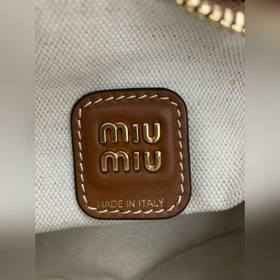 5BC125 — новинка Miu из канваса с кож