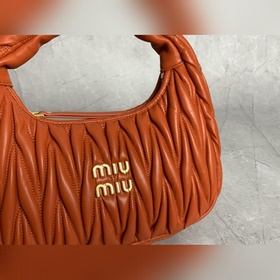 Сумка 5BC125 (оранжевая) от M, изготов