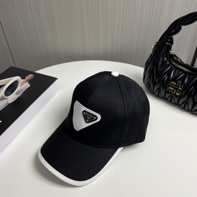 Новая бейсболка PRADA — версия для зак