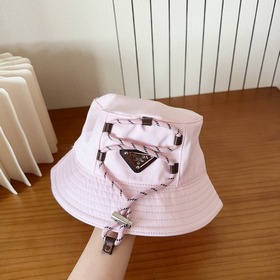 Рыбацкая кепка Prada с буквенным прин