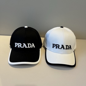 Новая классическая бейсболка PRADA — в