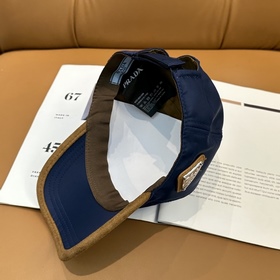 [Prada] Новая бейсболка, поступление 