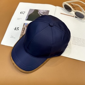 [Prada] Новая бейсболка, поступление 