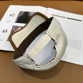 [Prada] Новая бейсболка, поступление 