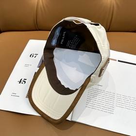 [Prada] Новая бейсболка, поступление 